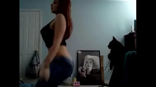 Új Millie Acera Twerking my ass while playing with my pussy új klip