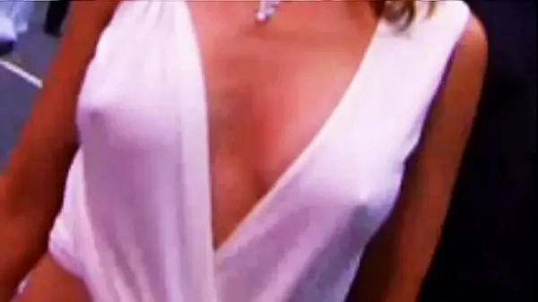 Novi Kylie Minogue See-Thru Nipples - MTV Awards 2002 novi posnetki