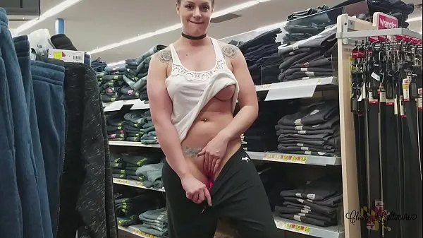 Nye Walmart Public Nudity MILF Part 2 nye klip