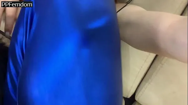 New Amateur Real Femdom LifeStyle Pussy Worship In Blue Leggings new Clips