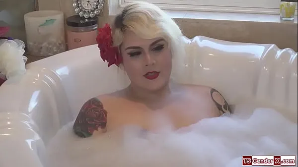 Trans stepmom Isabella Sorrenti anal fucks stepson Klip baru baru