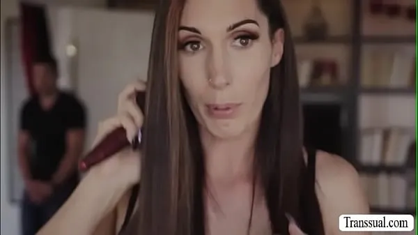 Nové Stepson bangs the ass of her trans stepmom nové klipy