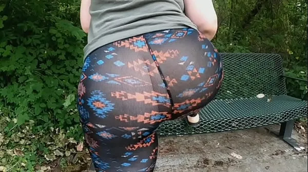 Nowe Mom Huge Ass See Thru Leggings Public Trail nowe klipy