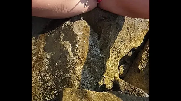 New Nina Black peeing by the sea new Clips